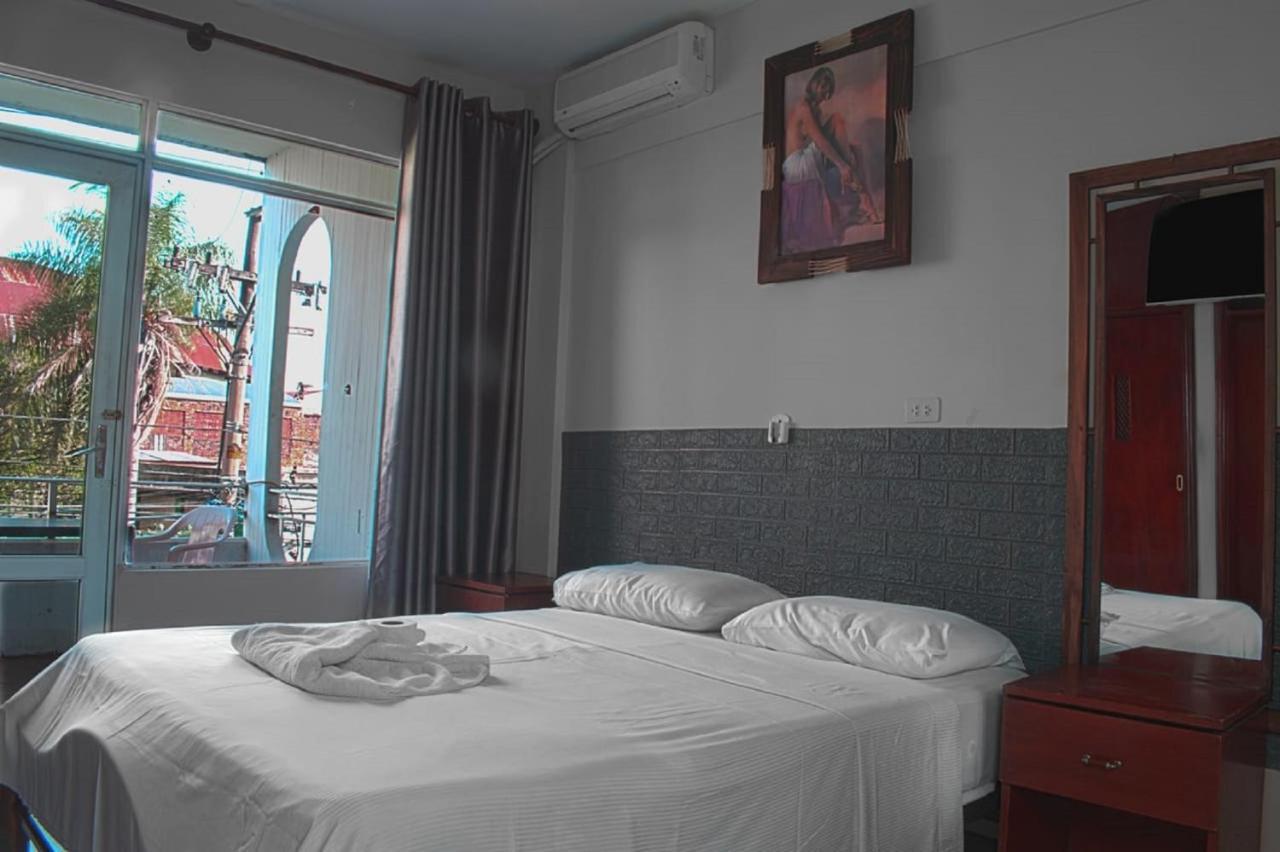 Hostal Ibiza Santa Cruz de La Sierra Ngoại thất bức ảnh
