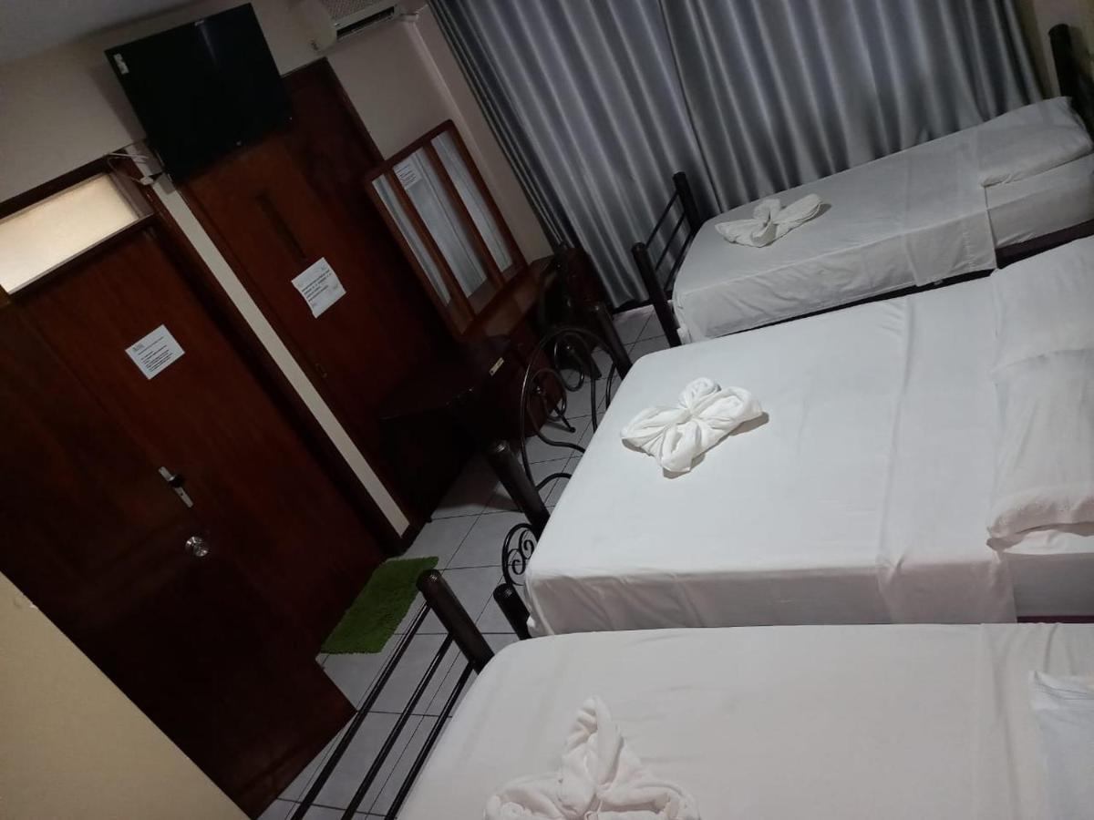 Hostal Ibiza Santa Cruz de La Sierra Ngoại thất bức ảnh