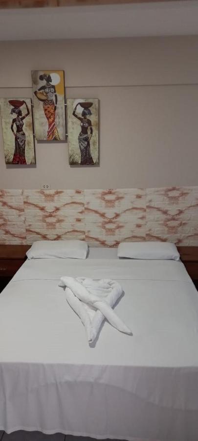 Hostal Ibiza Santa Cruz de La Sierra Ngoại thất bức ảnh