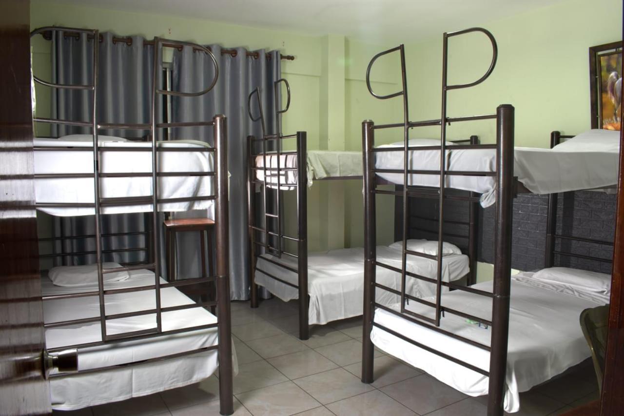 Hostal Ibiza Santa Cruz de La Sierra Ngoại thất bức ảnh