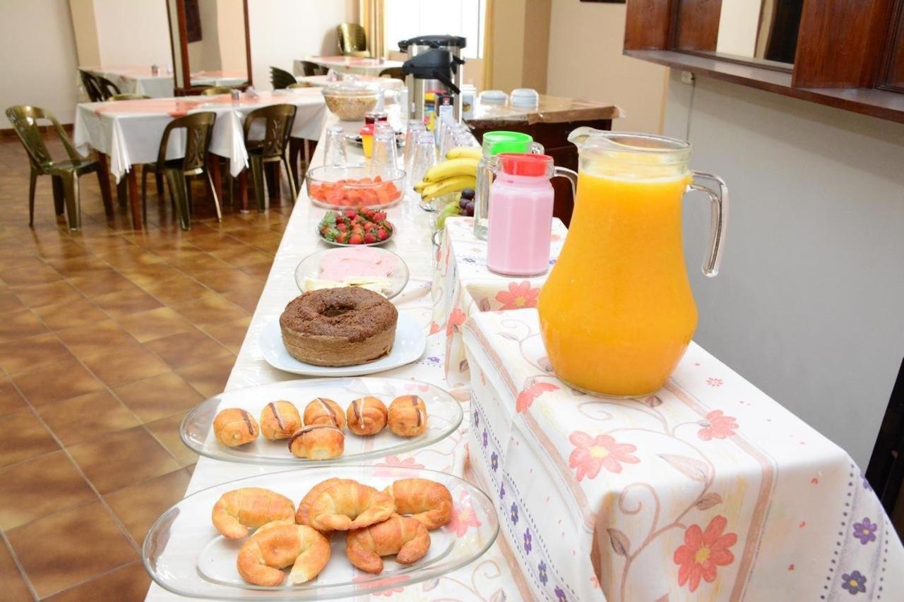 Hostal Ibiza Santa Cruz de La Sierra Ngoại thất bức ảnh